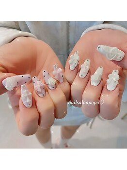 nail salon popo 新宿三丁目2号店　〈韓国ネイル×ワンホンネイル×長さだし〉/リボン×ドット