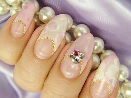 お花柄フレンチネイル