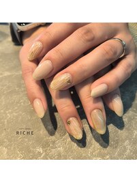 冬の上品大人ネイル