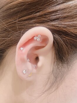 ラヴィエール(Laviere)/【耳ツボジュエリー12粒】