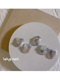 お花ネイル、パールネイル