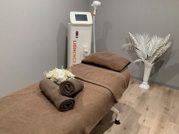 アネラ 燕三条の写真/【全身脱毛¥12,500】安心の価格設定×次世代脱毛機器でつるすべ肌に◎ワキ脱毛は〈初回価格1回¥500〉