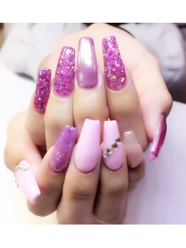 バレリーナシェイプ海外風ネイル