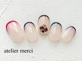 ビタミンスキニーフレンチネイル