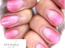 アヤネイルズ アンド アイラッシュ(AYA NAILZ.＆Eyelash)/グラデーション＋ラメ