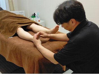 ひつじのきもち/オイルを使った足ツボほぐし