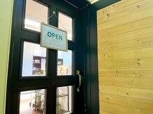 プラウネイル(Plow Nail)/店内★入り口