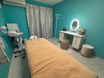 ESTHETIC SALON CHIKA GRACE【12月01日 OPEN(予定)】 の写真/【完全プライベートサロン】日常を忘れ、非日常の美空間でリフレッシュしたい方に◎寛ぎながら美しく!