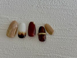 ブラウンニュアンスネイル