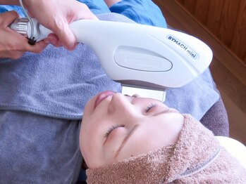 ブルーココア(BlueCocoa)の写真/【年齢に負けない肌に】素肌の土台を整え、健康的な透明感とツヤ肌で自信がもてるエイジレスなお肌を実現!