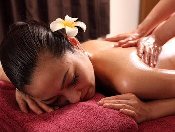 アジアンリゾート(Asian resort)の写真/【頑張った自分にご褒美★】ドアを開けたらバリ風の店内！非日常空間でリゾート気分を堪能できます♪