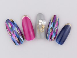 ニュアンスヒョウ柄ネイル