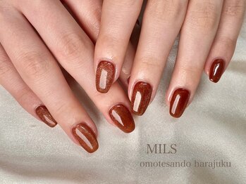 ミルズ オモテサンドウ(MILS omotesando)/デザインマグネット(ブラウン)