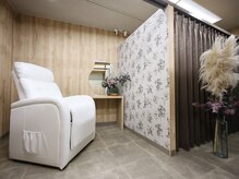 まつげアンドネイル アンジー(ANGIE)/半個室にゆっくりお寛ぎください