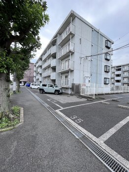 ペピー(PEPPY)/線路に面した棟です