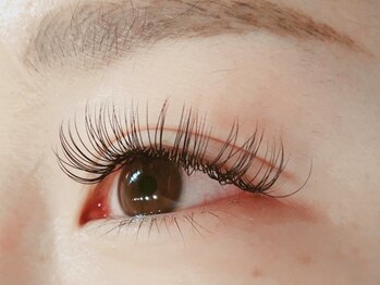 ソナ(sona)の写真/ベテランオーナーがこだわり抜いた素材でモチ◎自まつげが伸びたような自然な仕上がりに*[マツパ/マツエク]