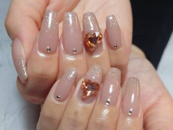 エクラ(eclat)の写真/シンプルだからこそ際立つ美しさ。爪に優しいフィルイン&パラジェル施術で大人女性の理想の爪先に。