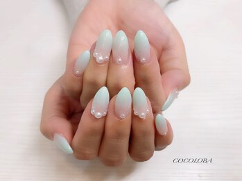 ココロバ ネイルアンドビューティーサロン(COCOLOBA)/ホワイト/グラデーション/パール