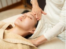 カグレココの雰囲気（無意識の喰いしばりや強い緊張に、オールハンドフェイシャル）