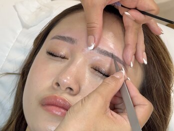 眉毛のおねえさん 本店の写真/自然に整う美眉で、品よくナチュラルな垢抜け顔に！毎朝の自分に余裕と自信あふれる輝きを。