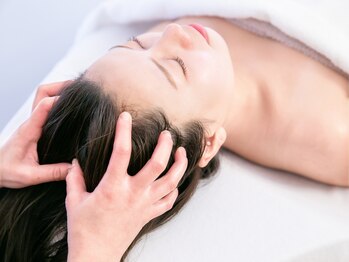 エビアス(Evias)の写真/疲労感やコリ、むくみにお悩みの方へ。眠ってしまうほど心地よいヘッドスパ付きで、疲れも小顔も同時にケア