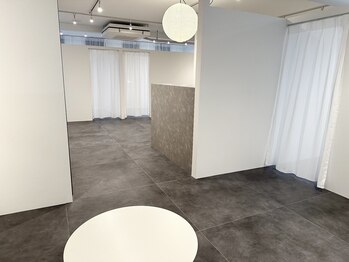 スー 梅田(suu)の写真/自まつ毛に優しい商材の【まつげパーマ】目を大きく見せたい、下がりまつげの方には【パリエク】もおすすめ