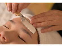 ラ セラ(La Sera)/理容師によるシェービングの凄技