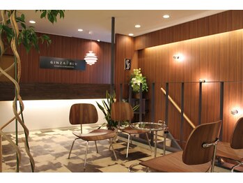 ブルー 岩倉店(BLV)/清潔感ある広々とした空間を演出