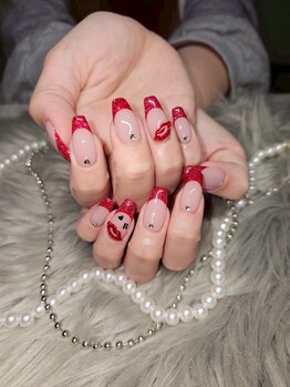 ティーイー(TE)/フレンチネイル＋ストーン10粒