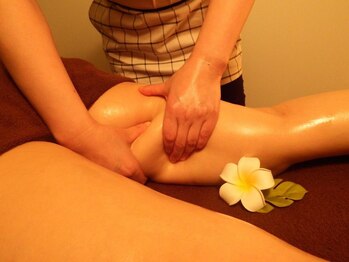 源 リラクゼーション/太ももの凸凹セルも綺麗に♪