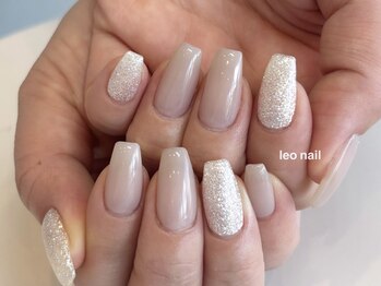 レオネイル 西阿知新田店(leo nail)の写真/デキる女子はオフィスもプライベートにも馴染むシンプルなのにさりげなくオシャレなオトナネイルで決まり☆