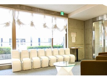 レイビス 盛岡店(RAYVIS)/綺麗なフロントでお出迎え★