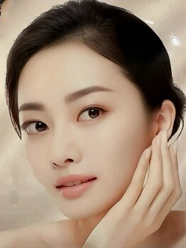 ラビュー(Lavyou)の写真/水光肌のツヤ感、陶器肌のなめらかさ、いいとこ取り。大人気スピキュールで肌改善。
