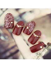 ラ カゼッタ(La casetta)/手描きバラビジューネイル