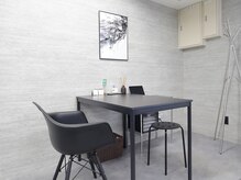 オンノジ セルバ甲南山手店(ONNOZI)の雰囲気（カウンセリングデスクでお悩みをご相談ください。）