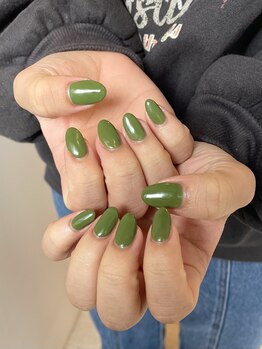 ネイルズ ララ(nails Lala)/カーキ。