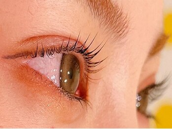 ループ(Loop)の写真/【アイシャンプーとコーティング込】ナチュラルなカールだけど自然に目に光を取り込み明るい印象に♪