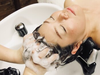 ルアナ(Luana)/ヘッドスパの第一人者から学んだ