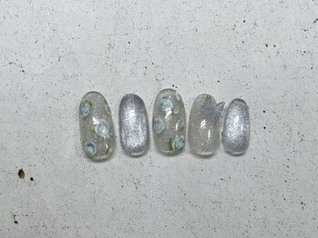 ルリアン 稲荷口/ブルーローズネイル