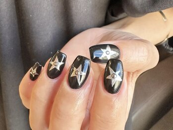 アイネイルズ 天神今泉店(I-nails)/【sana.i】ブラック星ネイル