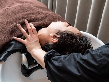 ヨハク 東久留米店(YOHAKU)の写真/首・肩こりを解消したい方に★首肩マッサージ付のヘッドスパでコリも溜まった疲労も解消!眼精疲労にも◎