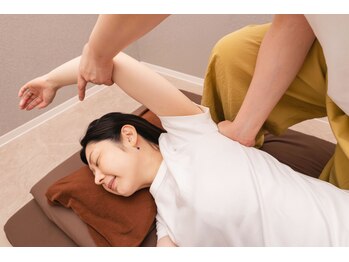 サロンラソ(lazo)/[17] 肩甲骨矯正をしていきます