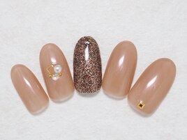 大人可愛いシンプルベージュ