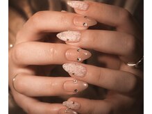 リロウ(relow)の雰囲気(レースネイル♪トレンドのデザインで人気です!)