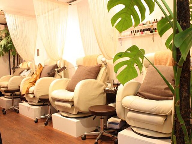 Nail salon Nagisa 新宿店