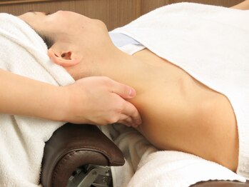 グレイスフルバーバー 赤坂見附店/女性に人気のリンパドレナージュ