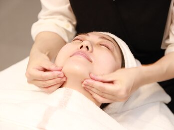 グリーンルーム(green room)/二重あごの気になる方へ