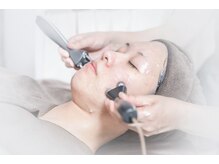 サロン ド ムク(salon de MUKU)の雰囲気（3極WスティックEMSで筋肉の深層までストレッチして表情筋ケア。）