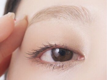 ヒトトイロ(Hitotoiro)の写真/【HBL★プロの自眉ケア】眉の毛流れを整えて毎朝のメイクを劇的にラクに！理想の垢抜け眉へ