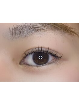 ナチュラル上品な目元にしたい